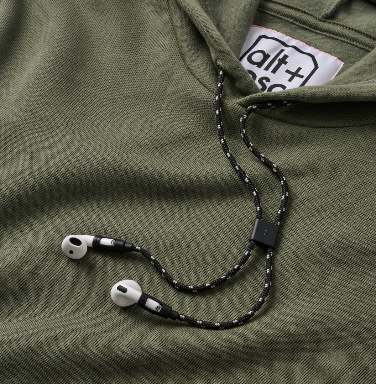 [wear] AirPods® hoodie - olive