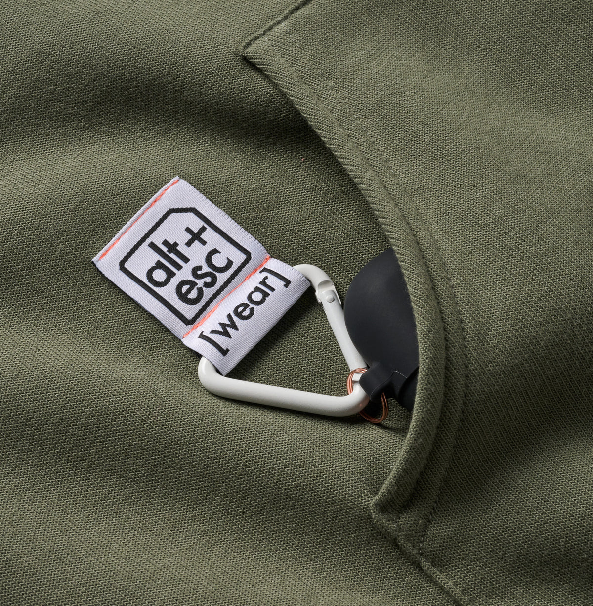 [wear] AirPods® hoodie - olive
